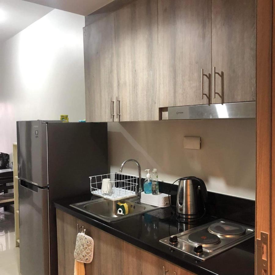 Condo Staycation Near Mall Of Asia Manilla Buitenkant foto